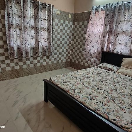 Selvams Home Stay Tiruchchendūr Kültér fotó